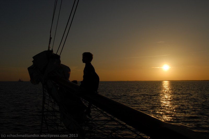 Der Klüverbaum mit dem Klüvernetz - ganz vorn am Schiff. Immer wieder ein willkommener Rückzugsort.